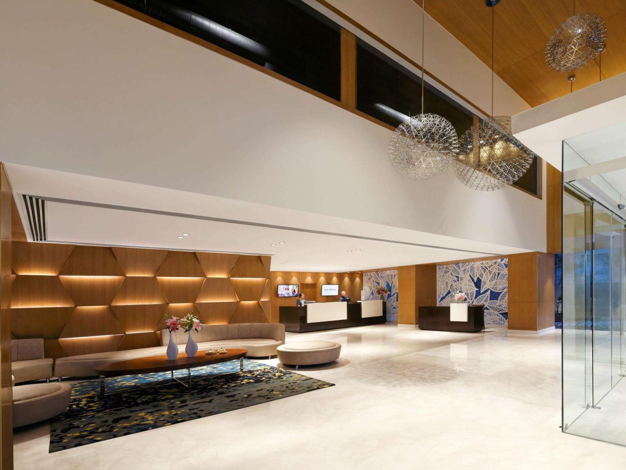 Novotel Guwahati Gs Road Zewnętrze zdjęcie