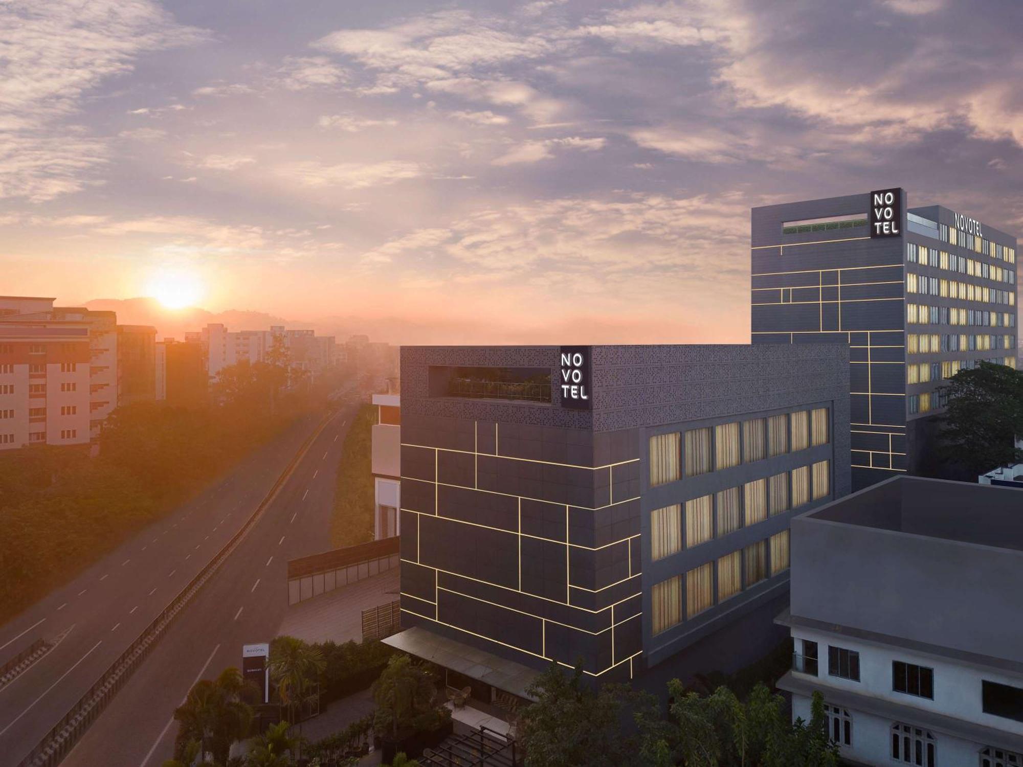 Novotel Guwahati Gs Road Zewnętrze zdjęcie