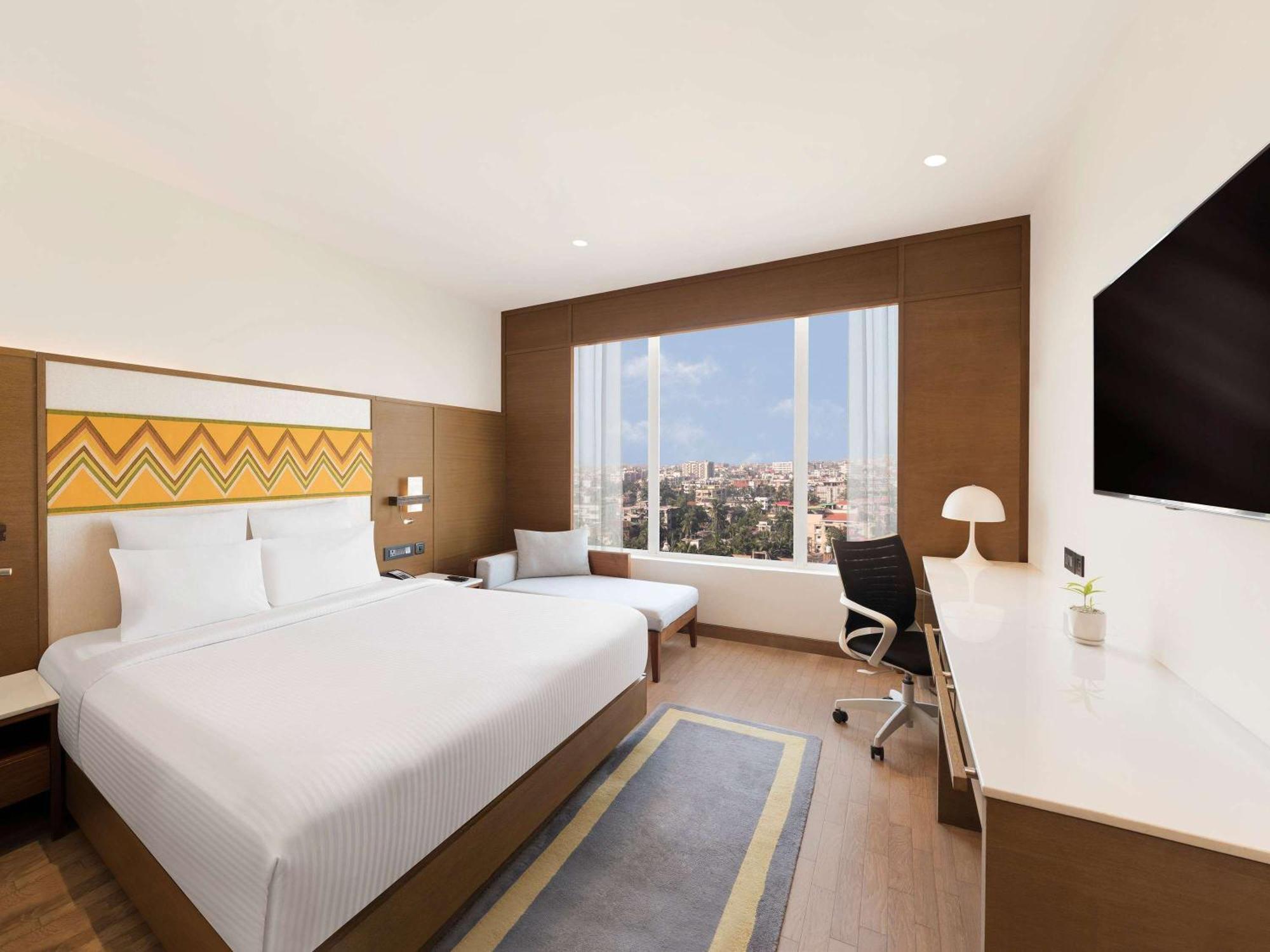 Novotel Guwahati Gs Road Zewnętrze zdjęcie