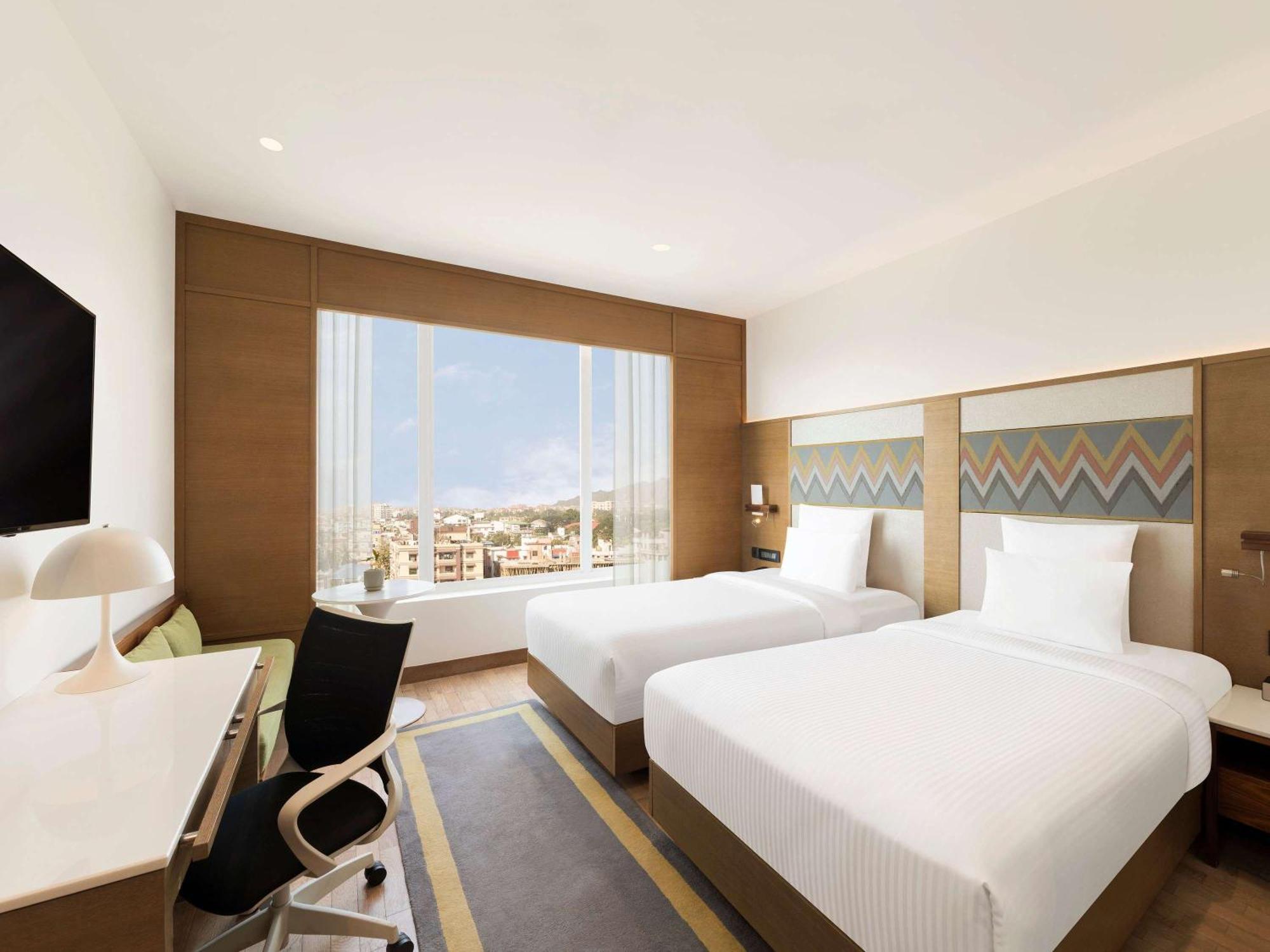 Novotel Guwahati Gs Road Zewnętrze zdjęcie