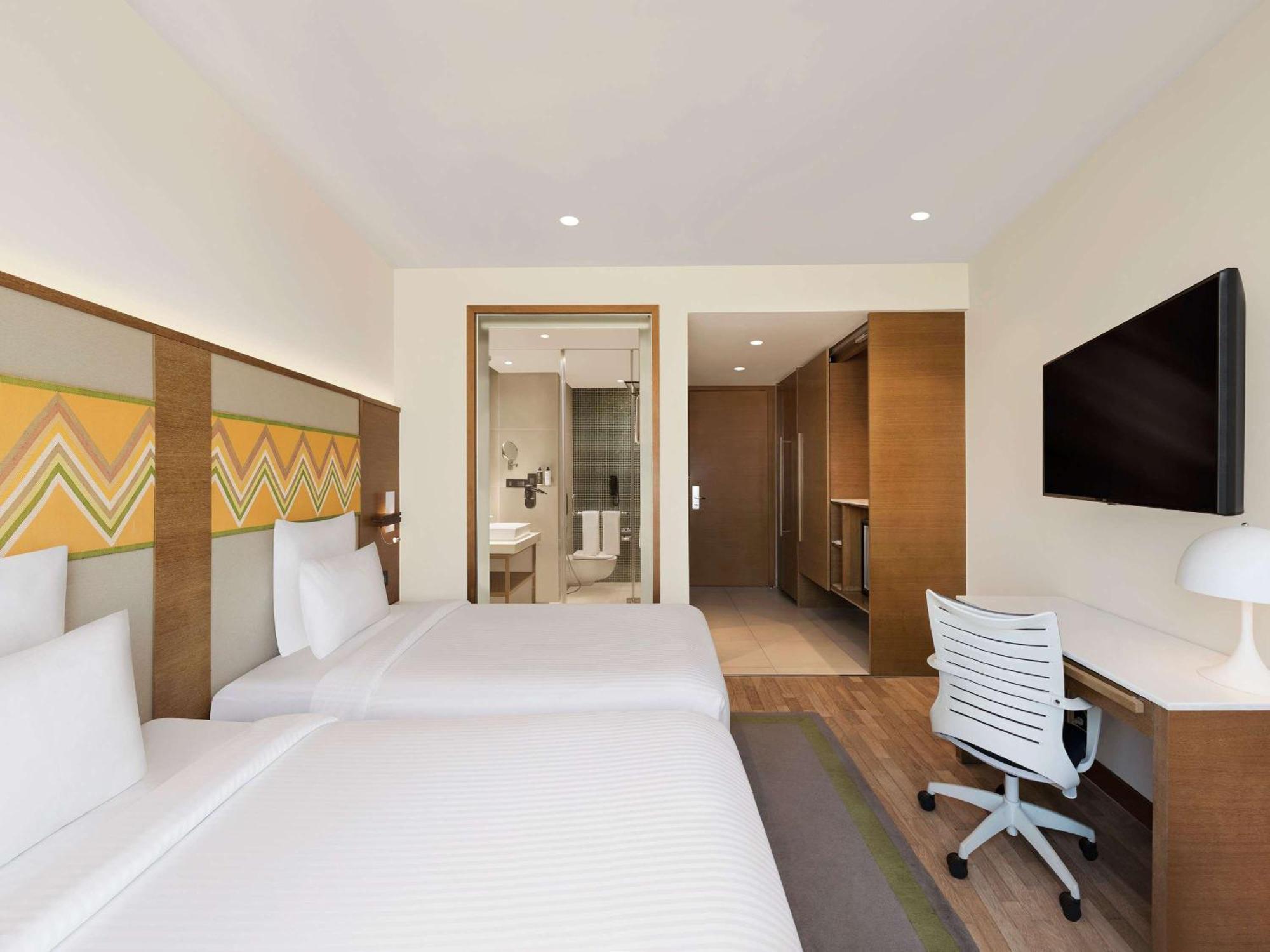 Novotel Guwahati Gs Road Zewnętrze zdjęcie
