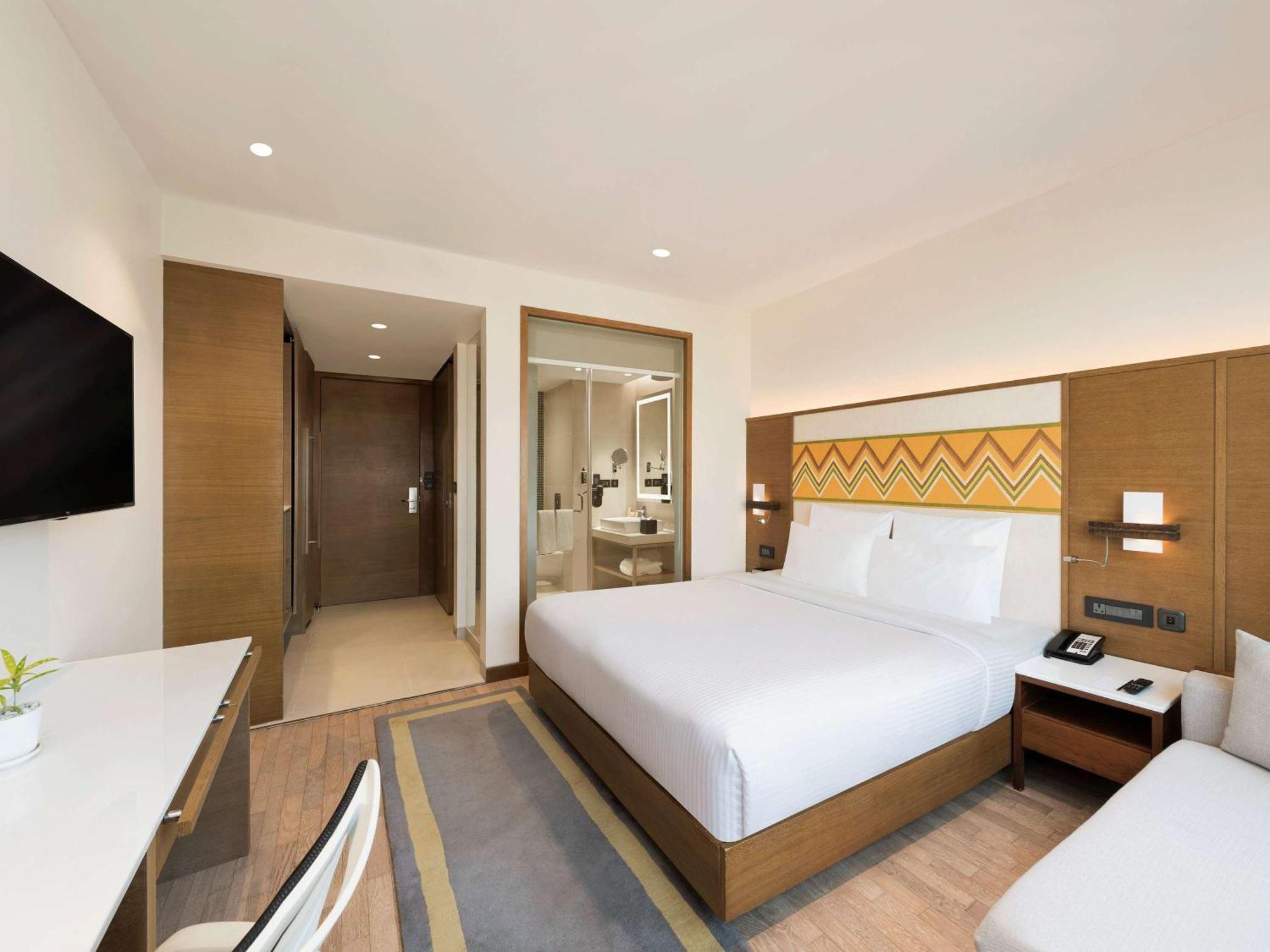 Novotel Guwahati Gs Road Zewnętrze zdjęcie