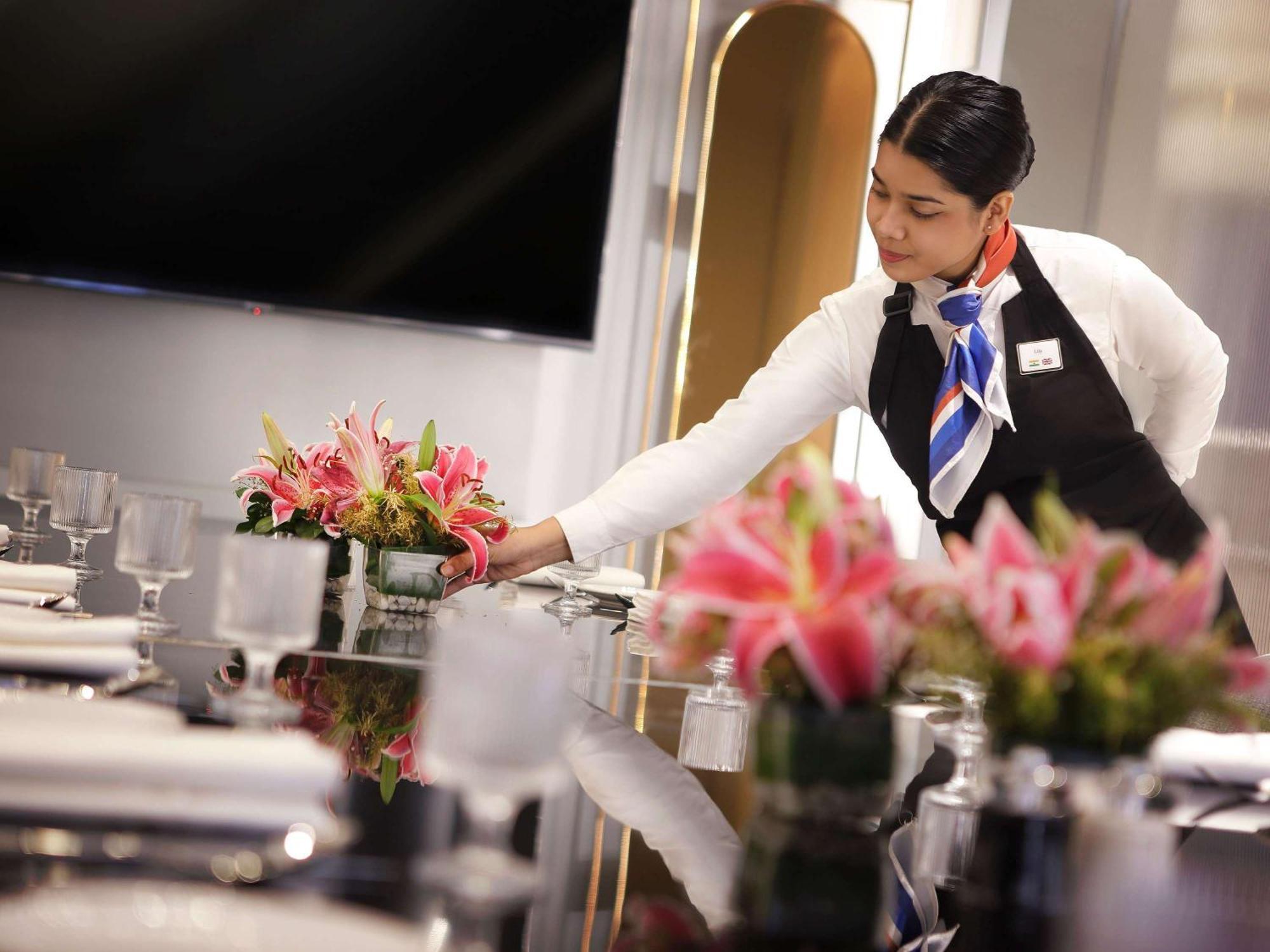 Novotel Guwahati Gs Road Zewnętrze zdjęcie
