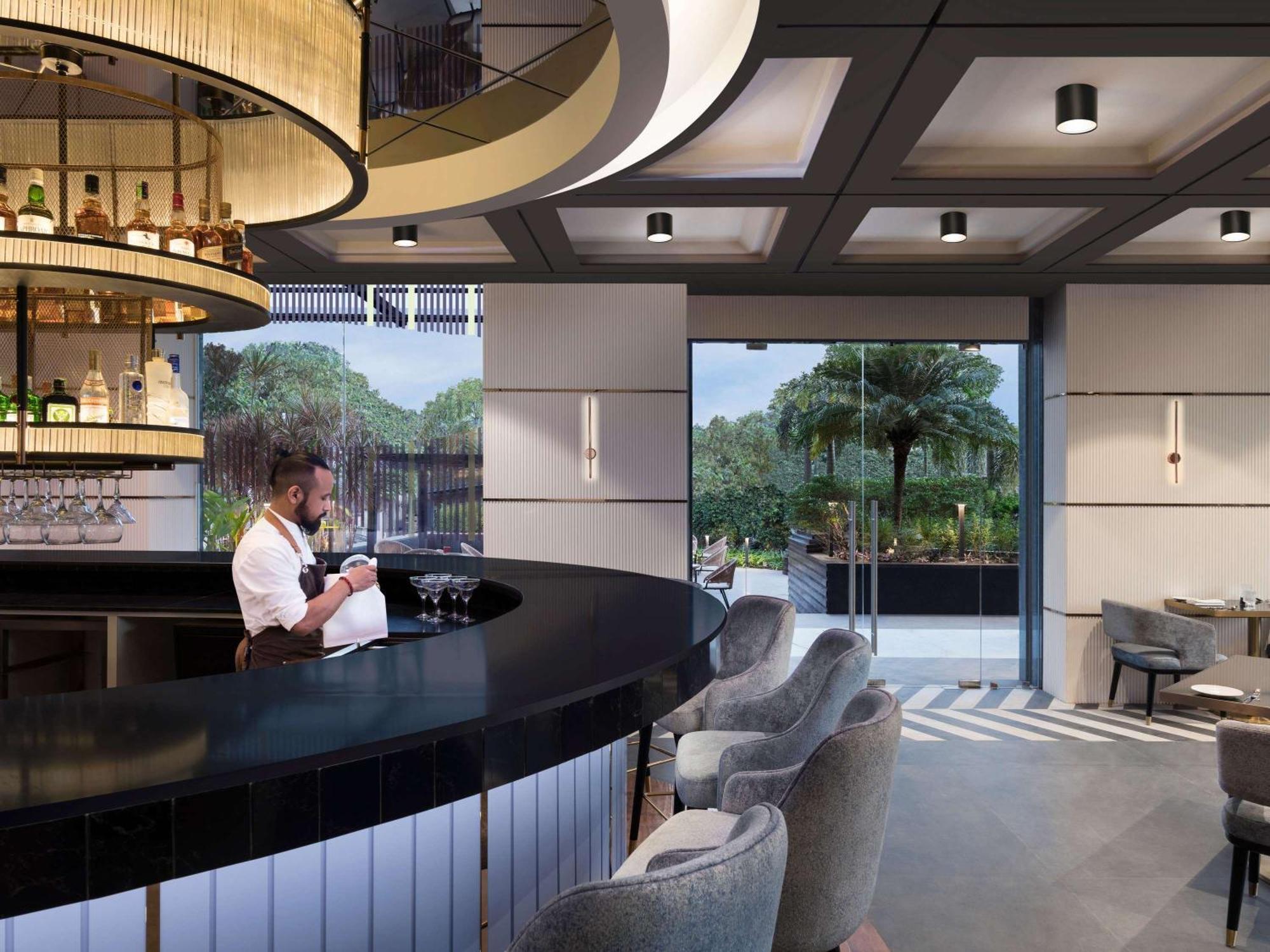 Novotel Guwahati Gs Road Zewnętrze zdjęcie